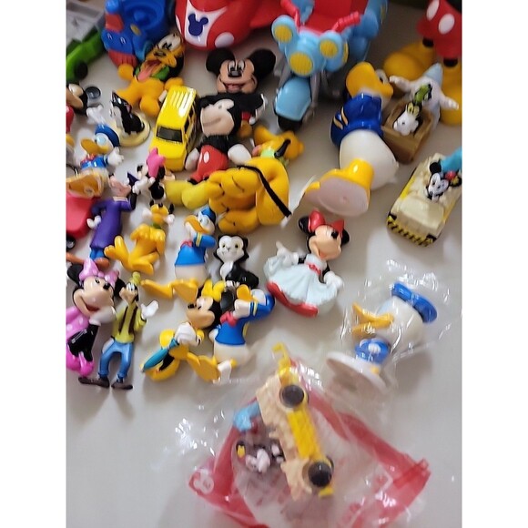 Disney Mickey Mouse & Friends Figurine Lot Mini Figures cars etc.. Huge lot - Picture 11 of 16